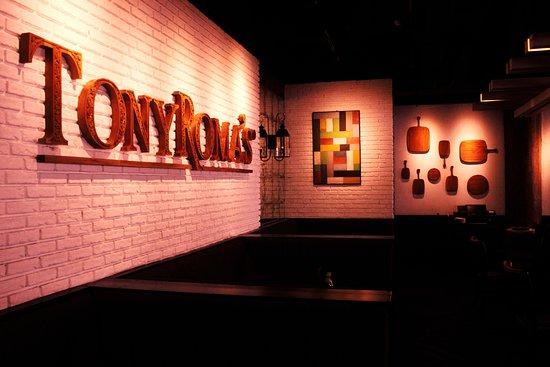 Tony Roma's